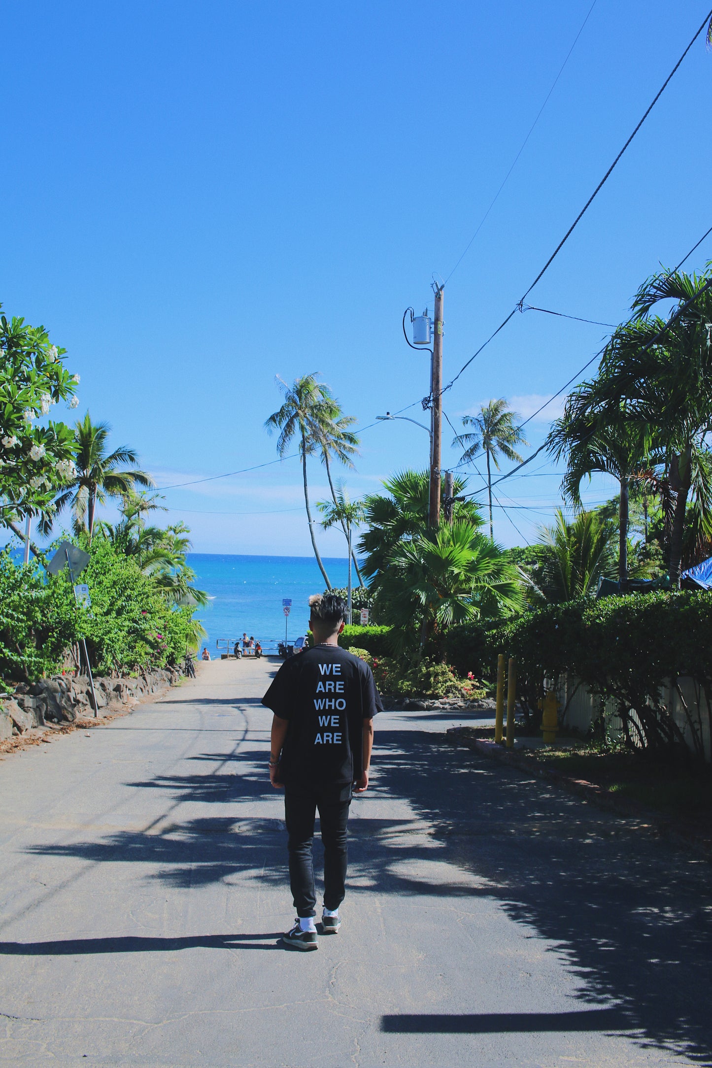BASE TEE